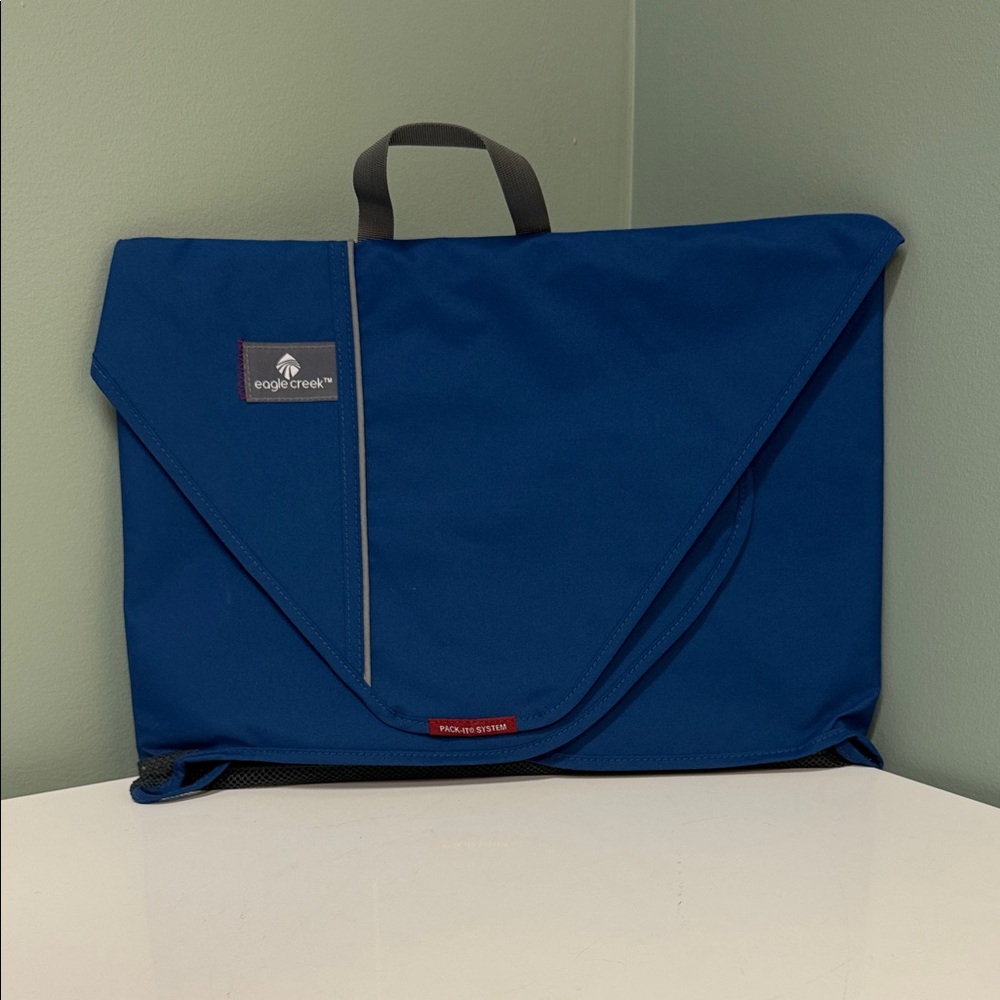 Eagle Creek Blue Travel Garment Bag